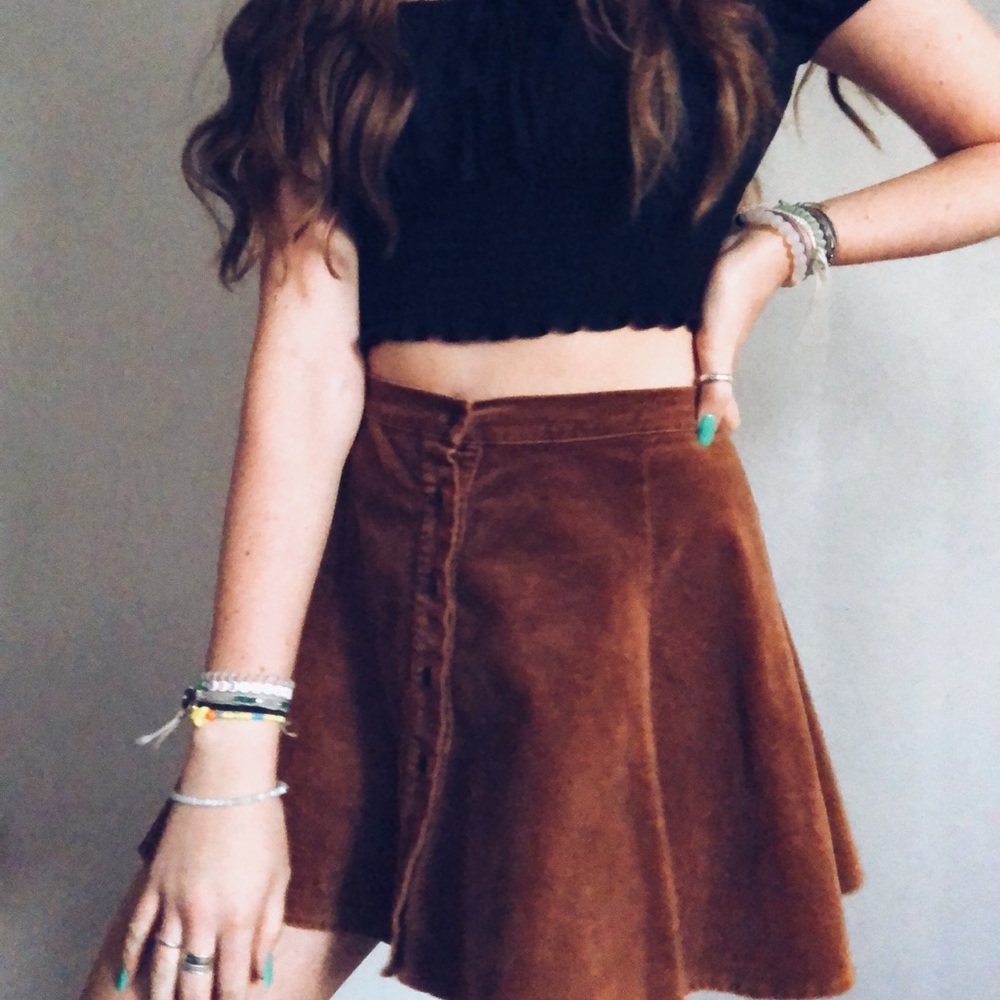 brandy melville tan skirt